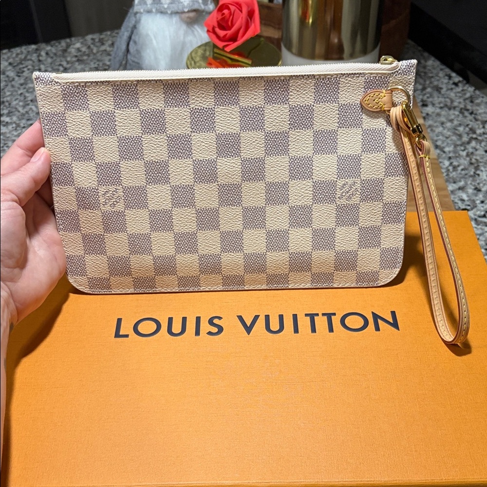 NEW Louis Vuitton Damier Azur Wristlet with Tan Strap